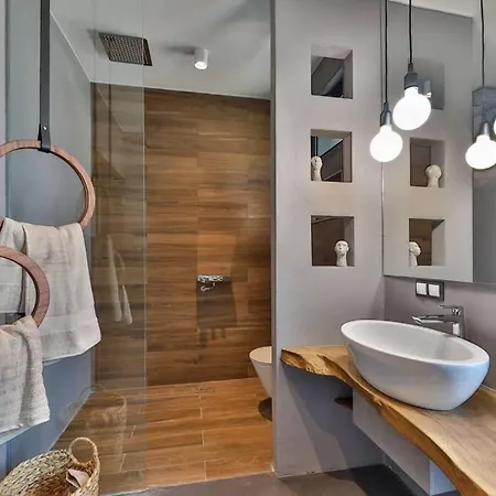 Design, 2 Bedroom, Ndk, Free Secured Parking Apartment *